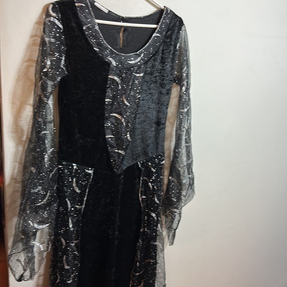 6 Hr. Sale Halloween long dress - Picture 8 of 9